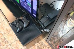 PS3 Slim si Xbox One - console si controllere